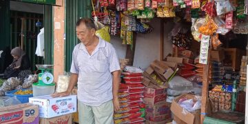 Salah satu Warung Kelontong yang menjual Minyak Goreng di Jambi. Foto: IST